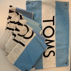 TOMS bag/flags